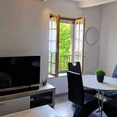 Le Cocon De La Republique T3 Mezzanine Belle Vue Plein Sud Sans Vis A Vis Dans Petite Tres Calme Centre شقة آجد