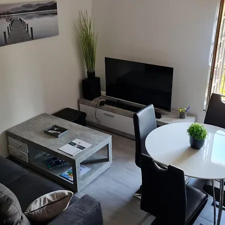 Le Cocon De La Republique T3 Mezzanine Belle Vue Plein Sud Sans Vis A Vis Dans Petite Tres Calme Centre شقة آجد