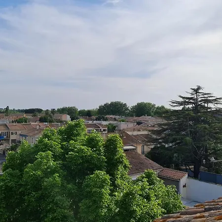 Le Cocon De La République: Tranquil Mezzanine With Southern Views * Agde